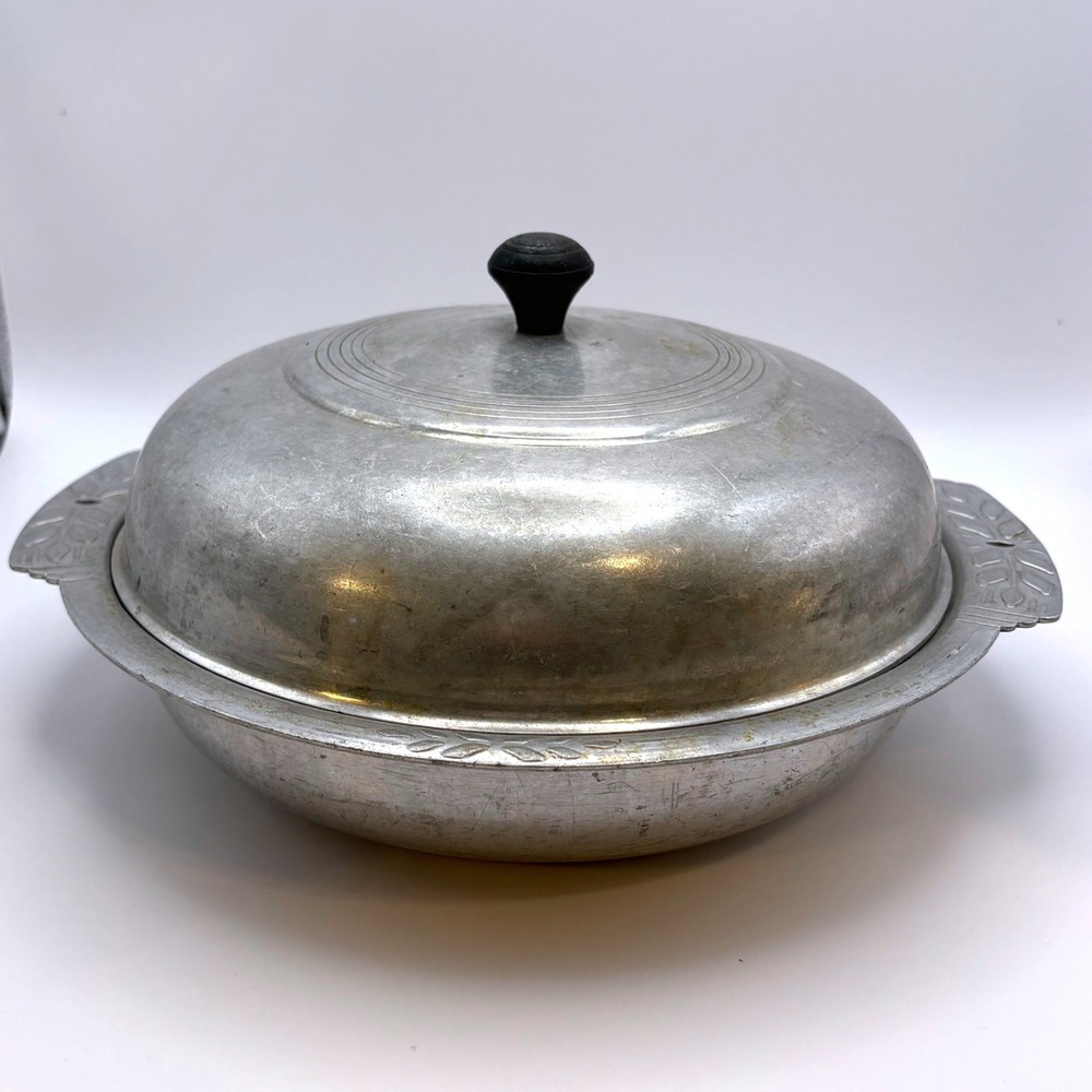 Vtg West Bend Aluminum Bun Warmer Serving Oven Mid Century MCM Wheat Pattern